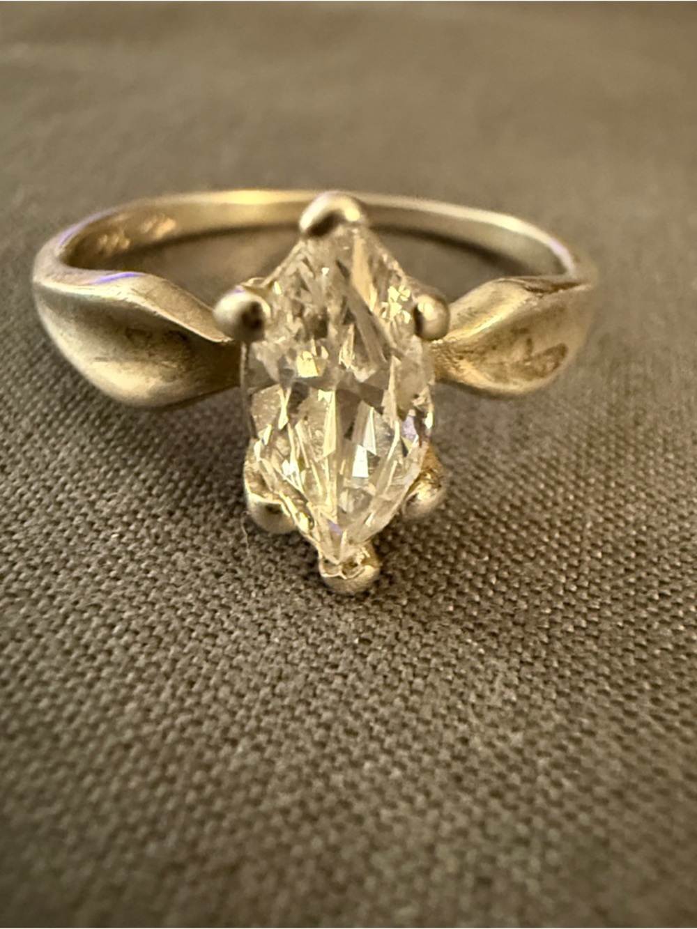 925 Sterling Silver Marquise Cut CZ/Simulated Diamond Solitaire Ring Size 10